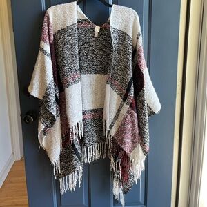 Cozy Plaid Fringe Poncho